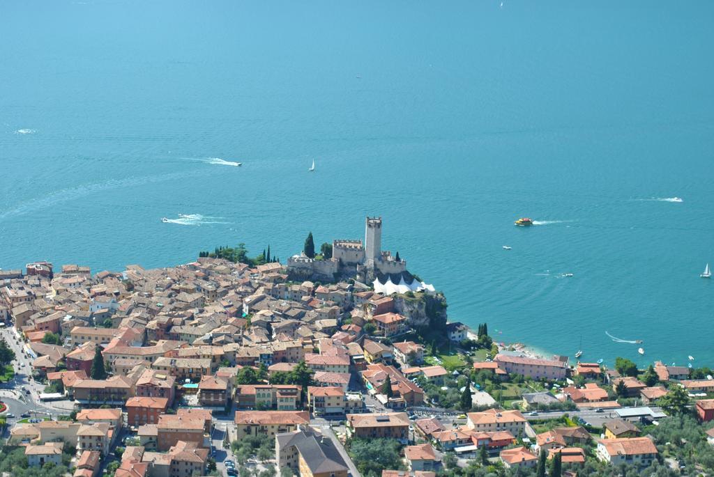 Residence Val Di Monte Мальчезине Экстерьер фото